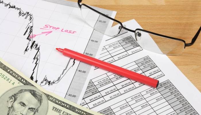 Japan Stocks Peak at 33-Year High: Economic Revival?