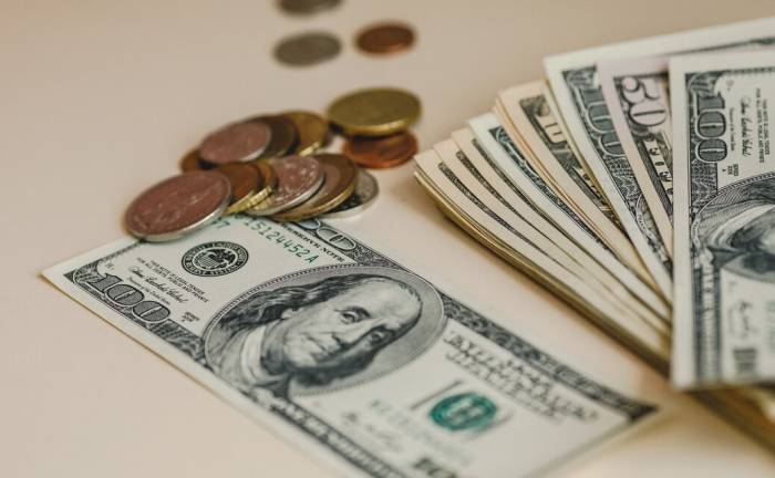 U.S. Treasury Yields Near 4%, Global Sell-Off Continues