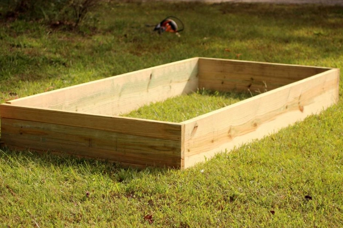 DIY raised bed plans