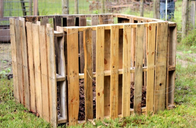 pallet compost bin lining
