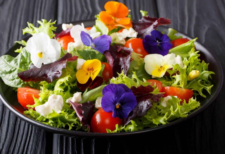 how to use edible flowers