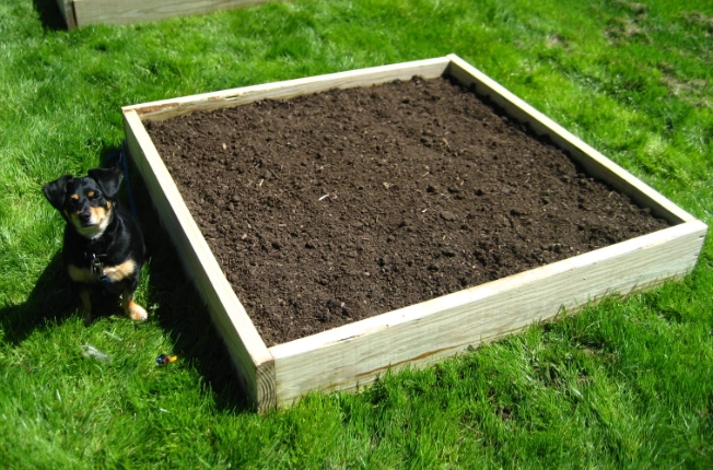 how to make garden bed soil