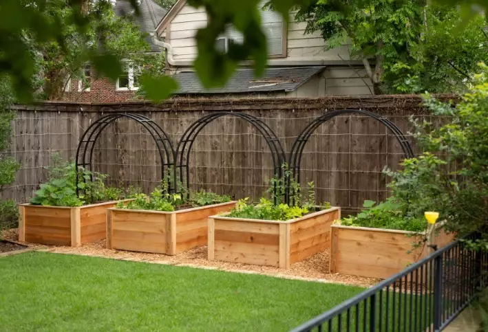 how to build a garden bed