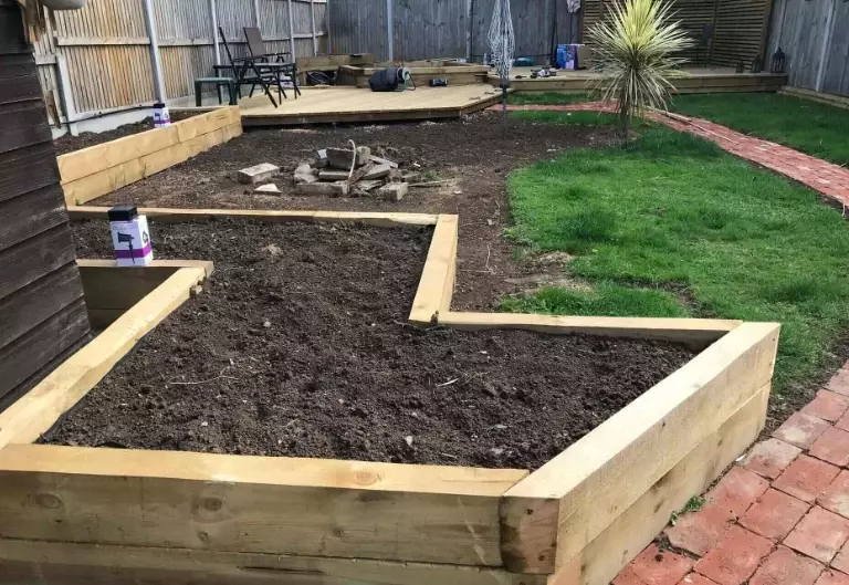 how to mix soil for raised beds