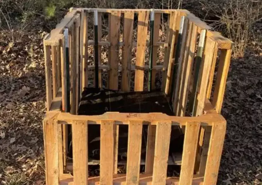 pallet wood compost bin
