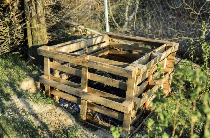 DIY compost bin