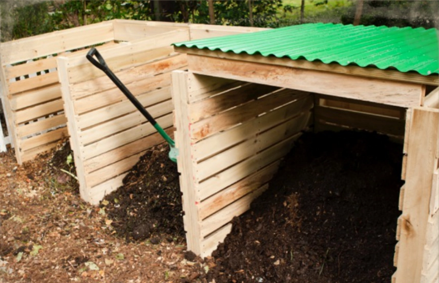 wood pallet compost bin